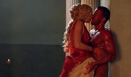 Kuzey türk olgun kadın sex ve Abigail Mac ile güzel kız üç kişi üçlü