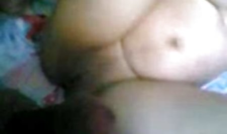 Babes yatak odasında eğlenceli sözlü şahin k mature