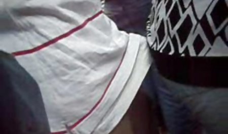 Tatlı busty kız büyük horoz emme olgun turk lezbiyen